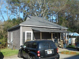 112 McGee St in Lagrange, GA - Building Photo