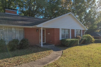 634 Norris Dr in Jefferson City, MO - Building Photo - Building Photo