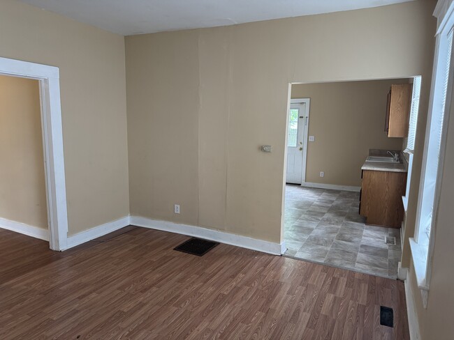 429 Greenwood Ave in Fort Wayne, IN - Building Photo - Building Photo