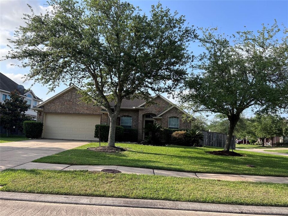 5752 Lightstone Ln in League City, TX - Building Photo