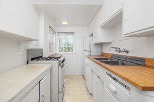 925 1/2 Tularosa Dr in Los Angeles, CA - Building Photo