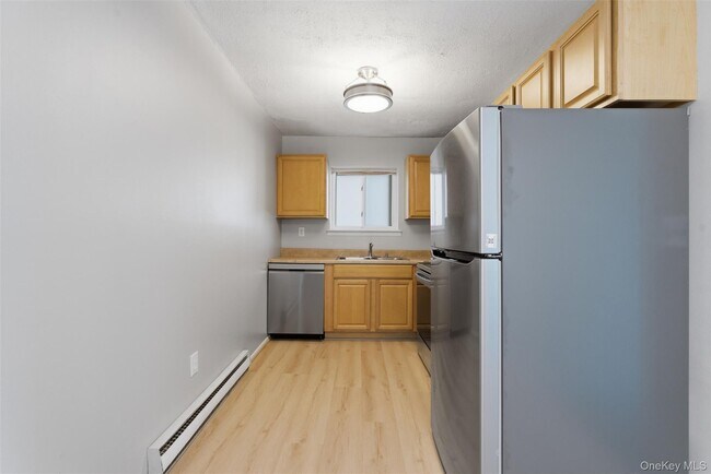 614 Fox Run Ln in Carmel, NY - Building Photo - Building Photo