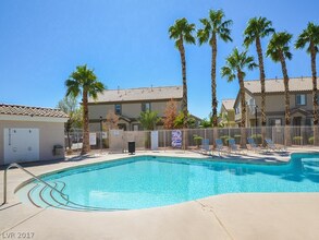 5989 Trickling Descent St in Henderson, NV - Building Photo - Building Photo