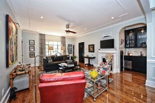 600 Hermitage Ct in Charlotte, NC - Building Photo