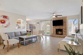 12002 Swan Dr in Austin, TX - Building Photo - Building Photo