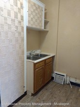 1111 Sanford St in Muskegon, MI - Building Photo - Building Photo