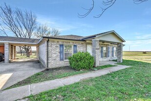 2620 Ford Rd in Howe, TX - Building Photo