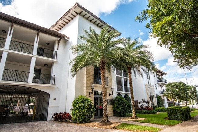 Legacy at Riviera in Coral Gables, FL - Foto de edificio - Building Photo