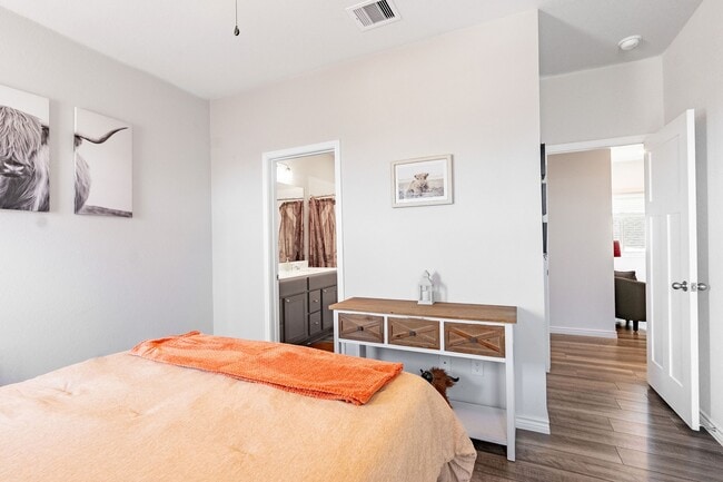 840 Mineral Wells Ln