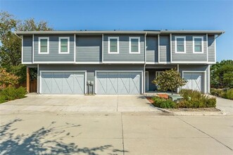 1045 17th St in Plano, TX - Foto de edificio - Building Photo