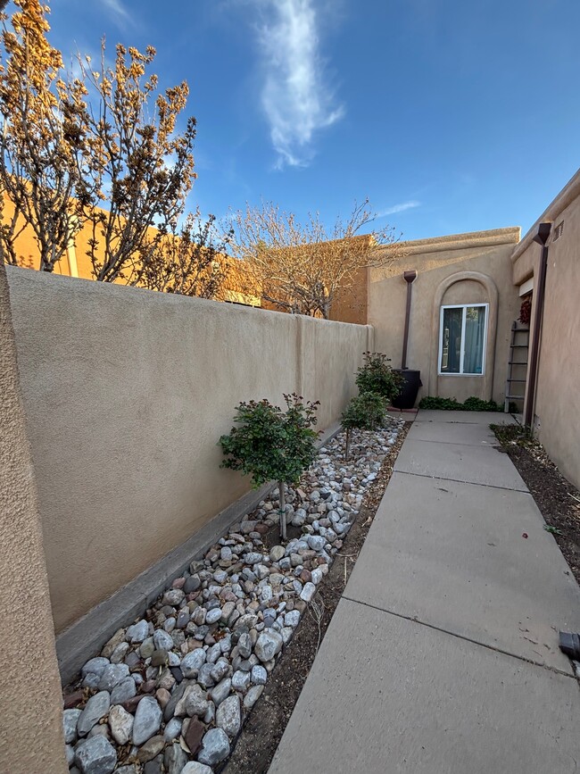 12104 Calle Zagal NE in Albuquerque, NM - Building Photo - Building Photo