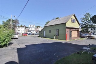 21 Main St in Kingston, NY - Foto de edificio - Building Photo