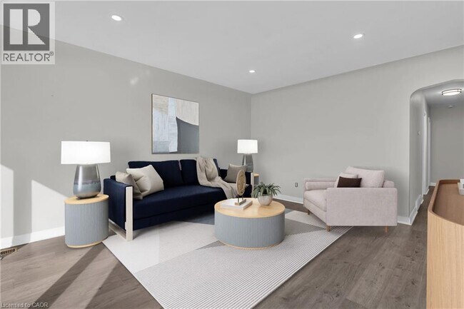 220 Bruce St in Kitchener, ON - Building Photo - Building Photo