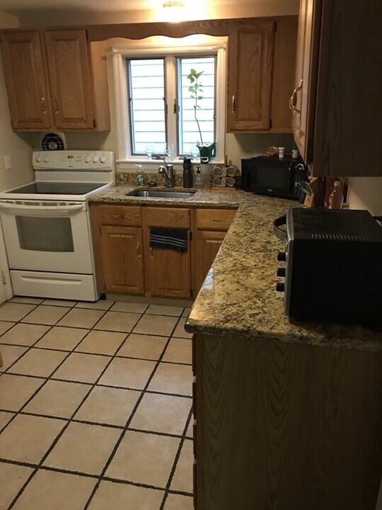 11 Vine St-Unit -2 in Marblehead, MA - Foto de edificio