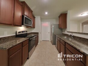 27016 Leonardo Dr in Magnolia, TX - Building Photo - Building Photo
