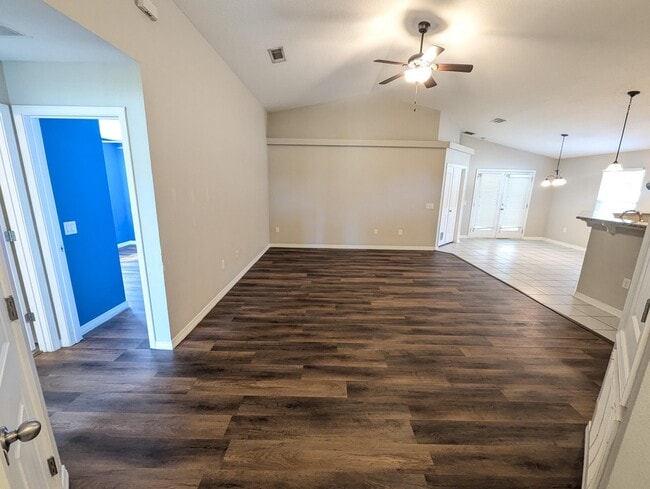 8430 Island Dr in Navarre, FL - Building Photo - Building Photo