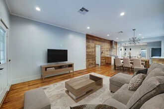 1032 E 6 1/2 St in Houston, TX - Building Photo - Building Photo