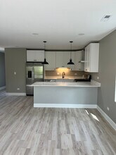 1127 N Parkside Ave in Chicago, IL - Building Photo - Building Photo