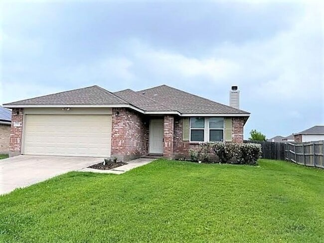 property at 714 Kinston Ct