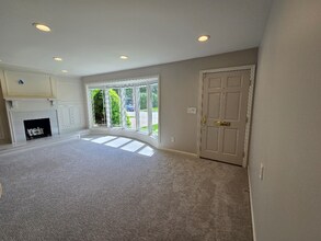 9 Harris Pl in Fair Lawn, NJ - Building Photo - Building Photo