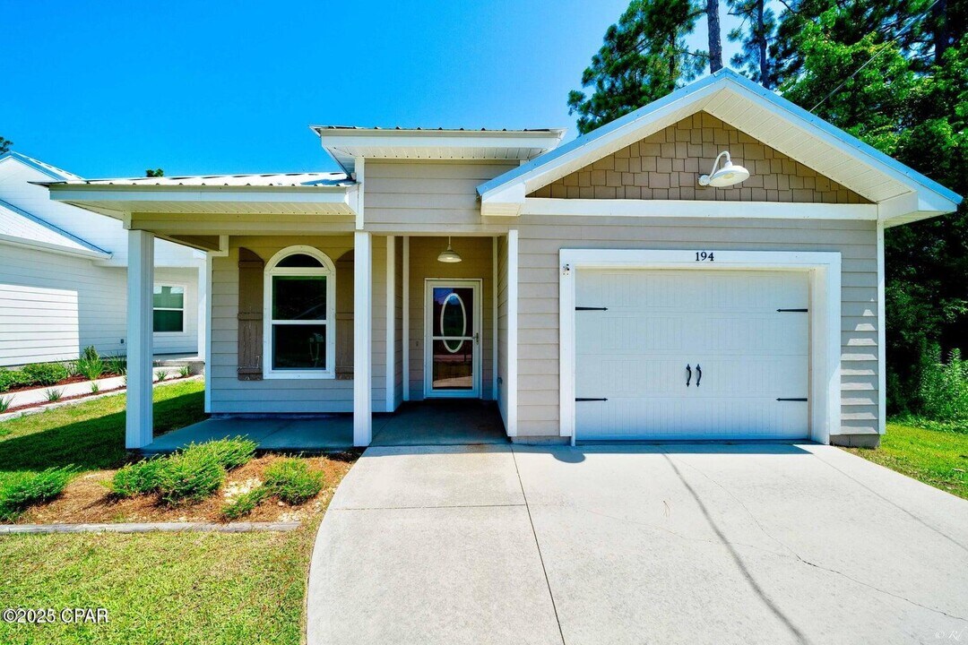 194 Escanaba Ave in Panama City Beach, FL - Building Photo