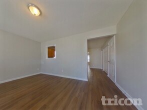 2048 Lake Carolina Dr in Columbia, SC - Building Photo - Building Photo