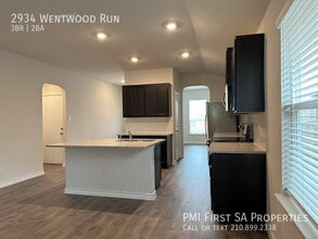 2934 Wentwood Run in San Antonio, TX - Foto de edificio - Building Photo
