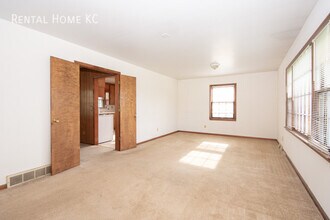 23250 W 75th St in Shawnee, KS - Building Photo - Building Photo