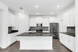 6243 Lakepine St in St. Cloud, FL - Building Photo - Building Photo