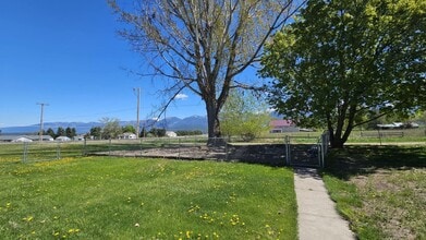 39804 Montana Hwy 35 in Polson, MT - Building Photo - Building Photo