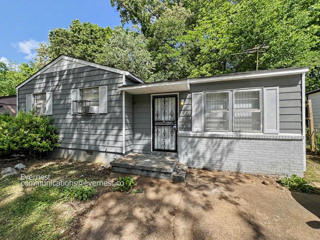 property at 4624 Sunnybrook St