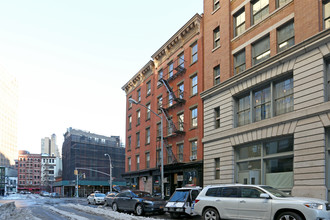 18 N Moore St in New York, NY - Building Photo - Building Photo