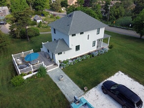 351 Barlows Landing Rd in Bourne, MA - Building Photo - Building Photo