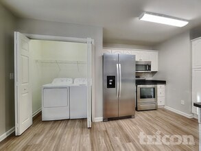 5020 Osage Cir in Charlotte, NC - Building Photo - Building Photo