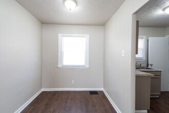 3046 N Temple Ave in Indianapolis, IN - Building Photo - Building Photo