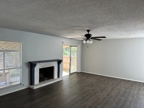 4735 El Vedado St in San Antonio, TX - Building Photo - Building Photo