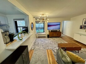 2329 Hudson Terrace in Fort Lee, NJ - Building Photo