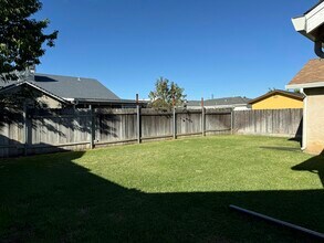 1725 S Sacramento St in Lodi, CA - Building Photo - Building Photo