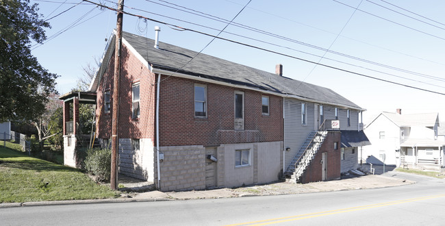 827-829 Wood St in California, PA - Building Photo - Building Photo