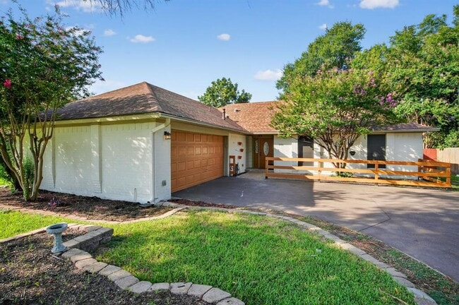property at 505 Oak Ridge Dr