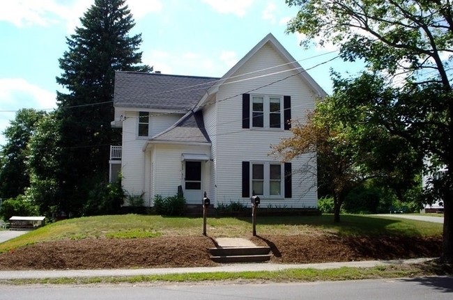 311-313 Commonwealth Ave in Concord, MA - Building Photo - Building Photo