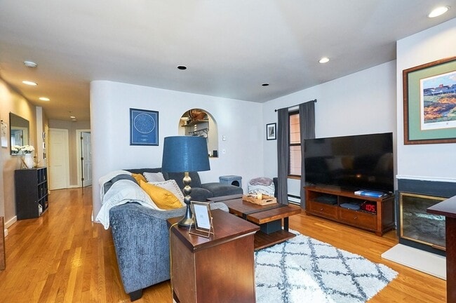 property at 18 E Springfield St