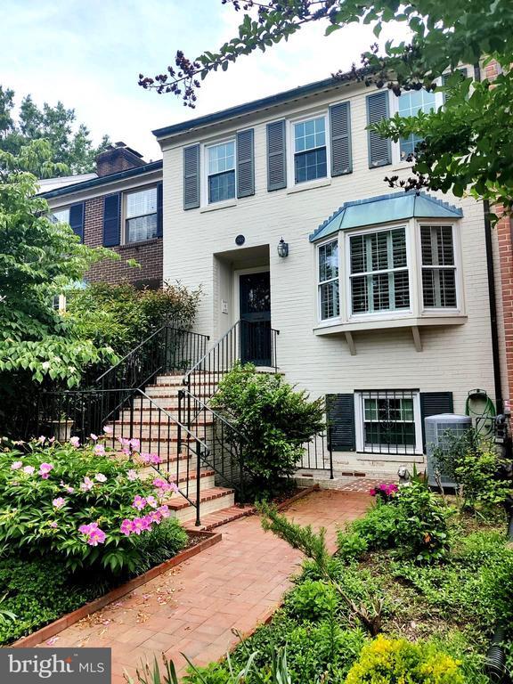 property at 1707 Belle Haven Rd