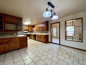 1319 W Aries Rd in Edmond, OK - Building Photo - Building Photo