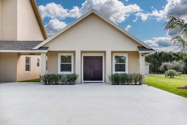 property at 3890 Cabbage Palm Way