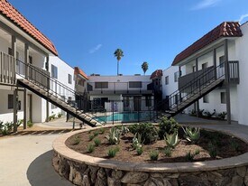 The Courtyard Apartments 150 S San Jacinto St., Hemet in Hemet, CA - Building Photo