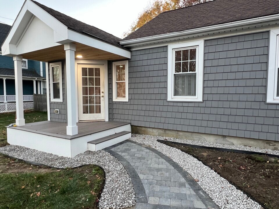 30 Grafton St in Shrewsbury, MA - Building Photo
