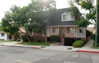 1237 Valley View Rd in Glendale, CA - Building Photo - Building Photo