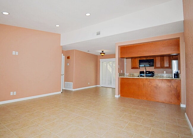 12 Lakeview Cir in Cathedral City, CA - Building Photo - Building Photo