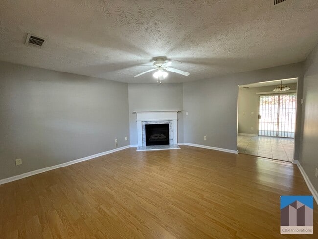 2345 Delfern Dr in Lawrenceville, GA - Building Photo - Building Photo